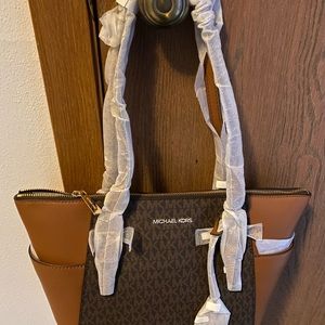 Michael Kors Charlotte Tote